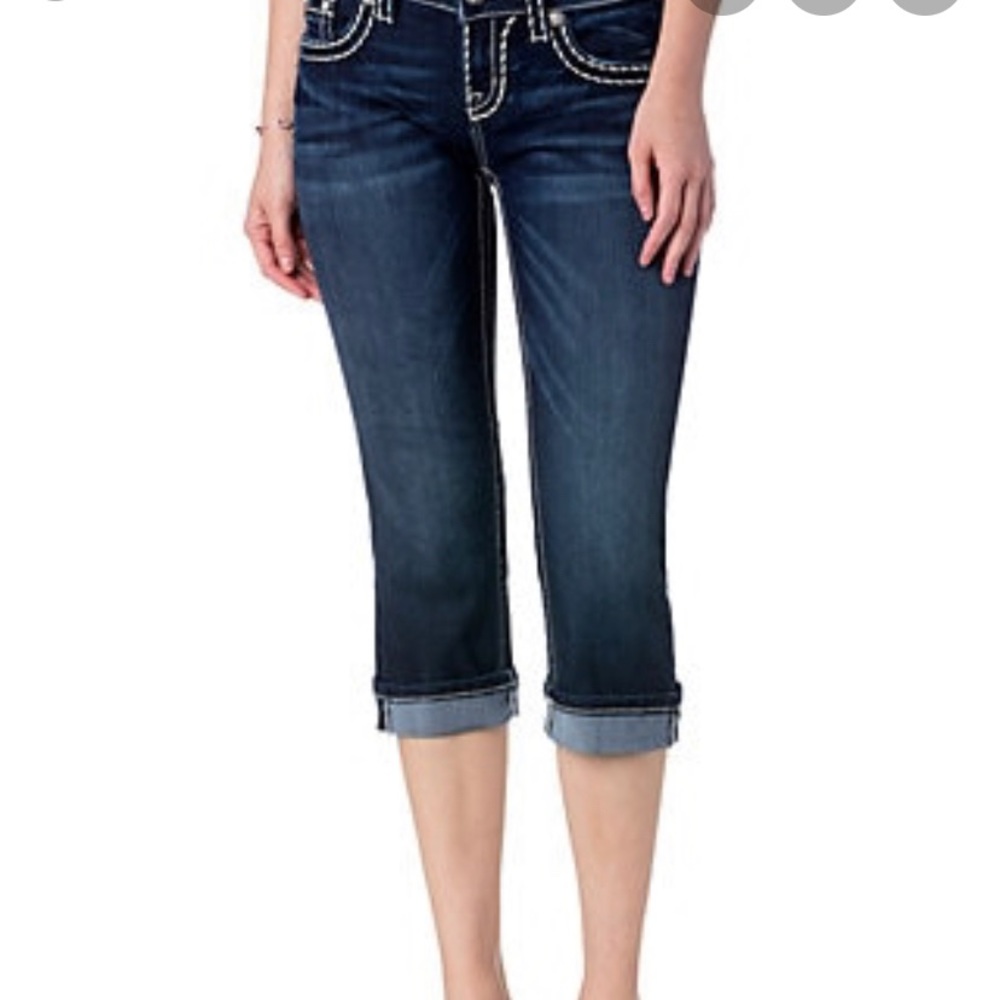 Miss me cuffed Capri!